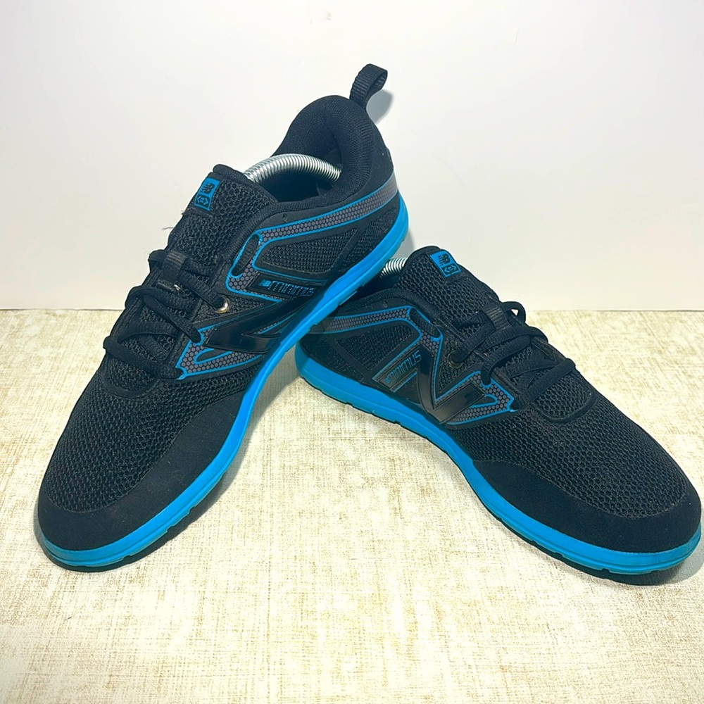 New Balance Mens Minimus Running Shoe (WX20BB) - Size 8 1/2